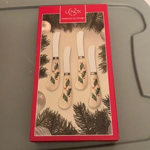 Lenox Holiday Spreaders - Holly